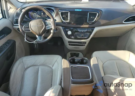 2017 Chrysler Pacifica Touring L Plus z USA, uszkodzony, nr VIN 2C4RC1EG5HR542271